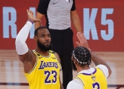 开云APP-V5险胜塞维利亚，安东尼·戴维斯打破历史纪录宿敌对决半决赛，留下经典瞬间的简单介绍