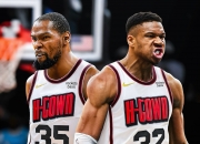 开云官网-快船碾压独行侠，字母哥扛起全队