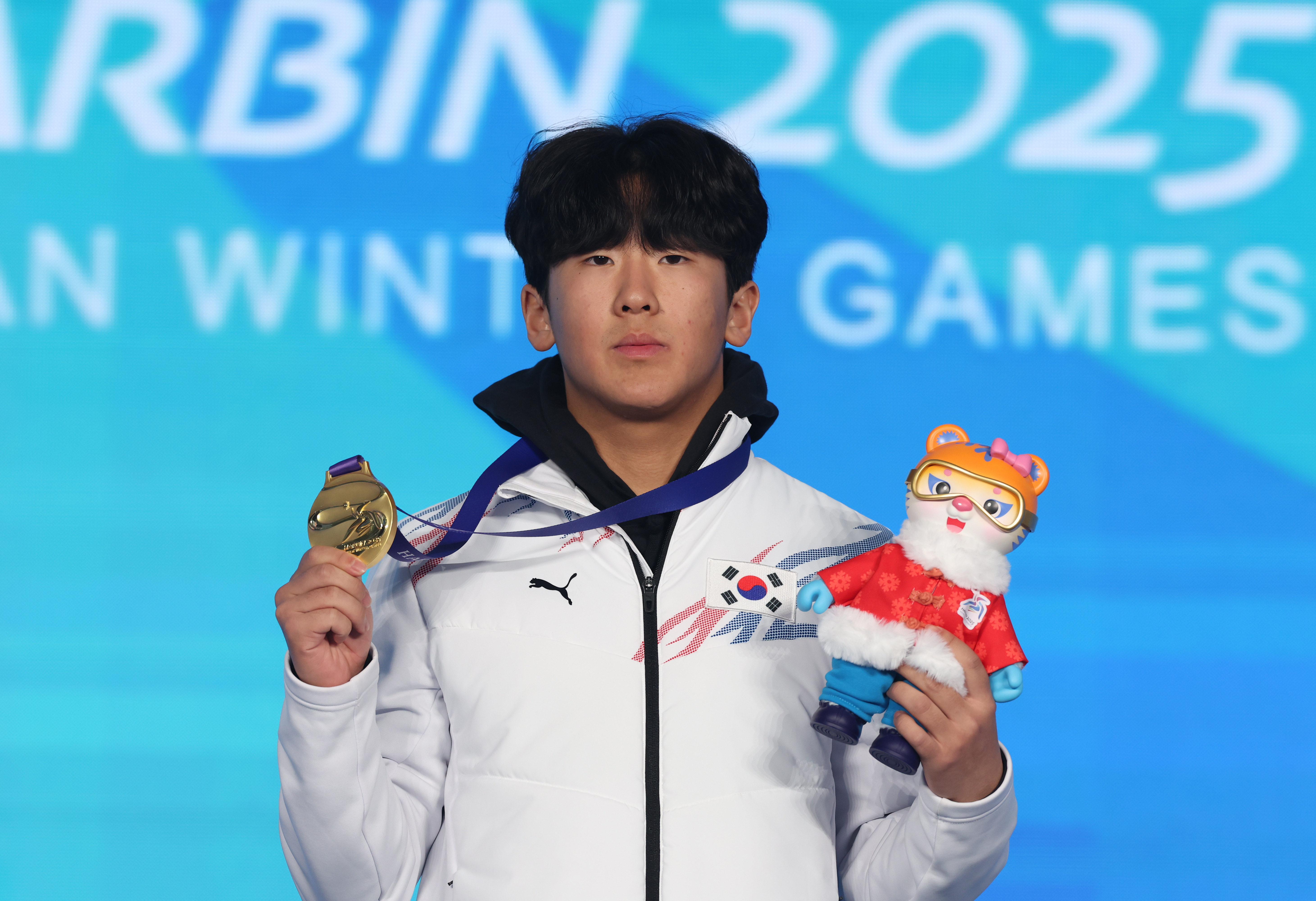 关于瑞士滑雪小将优势明显成功卫冕单板滑雪项目的信息 关于瑞士滑雪小将优势明显成功卫冕单板滑雪项目的信息