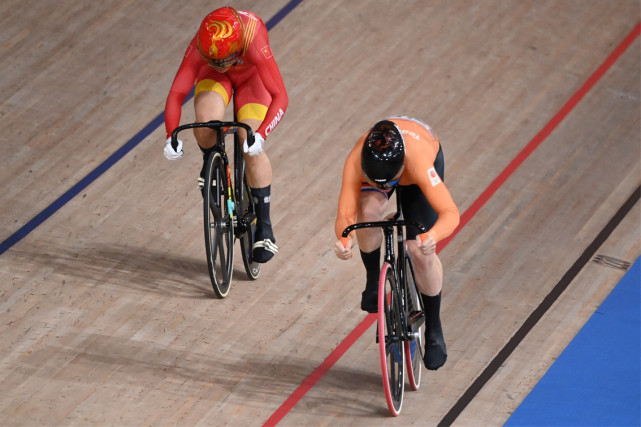 澳大利亚队在自行车比赛中实现逆袭，奋勇夺金的简单介绍