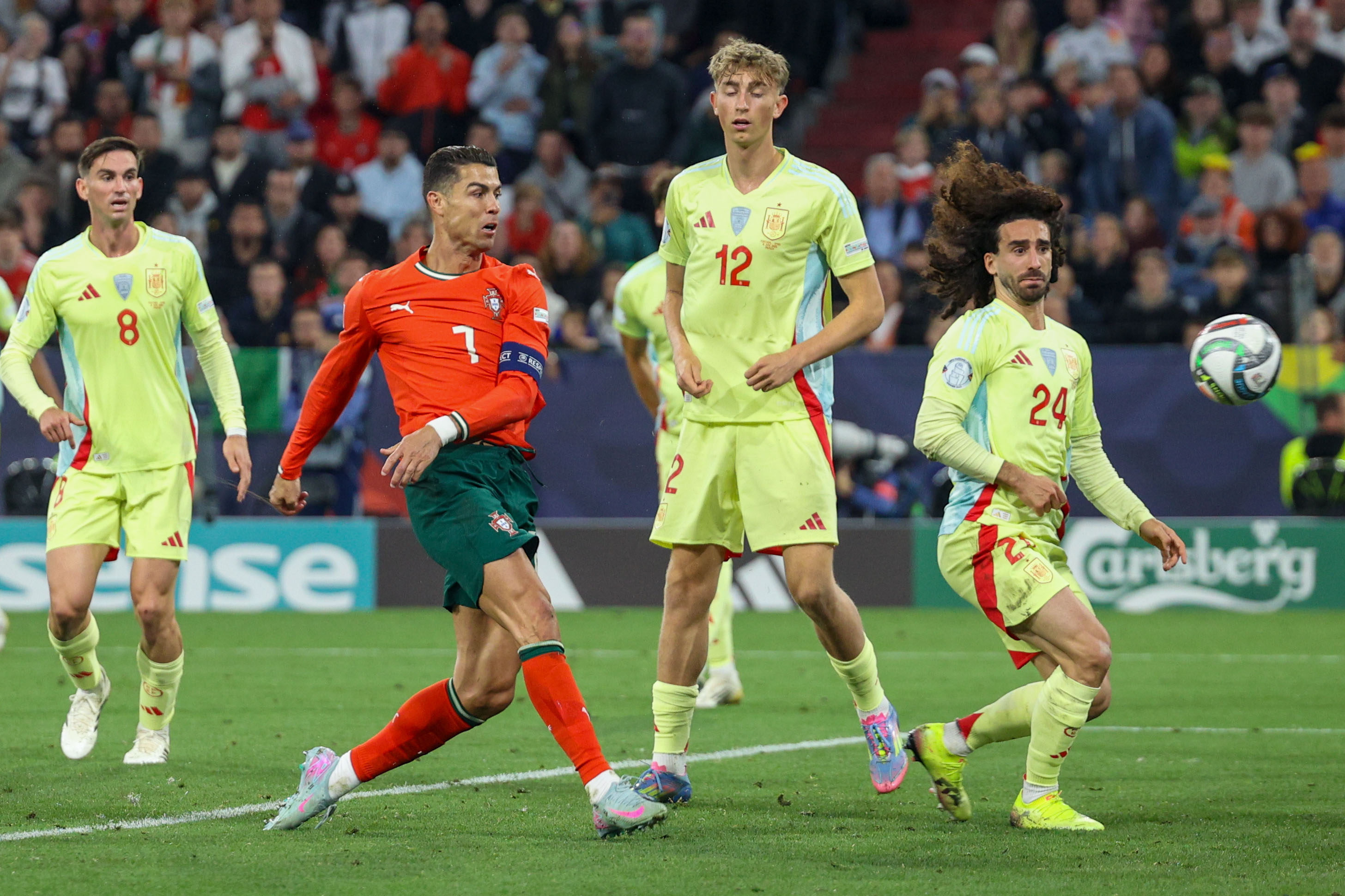 包含葡萄牙客场力压冰岛,欧洲预选赛战事火爆续的词条 包含葡萄牙客场力压冰岛,欧洲预选赛战事火爆续的词条