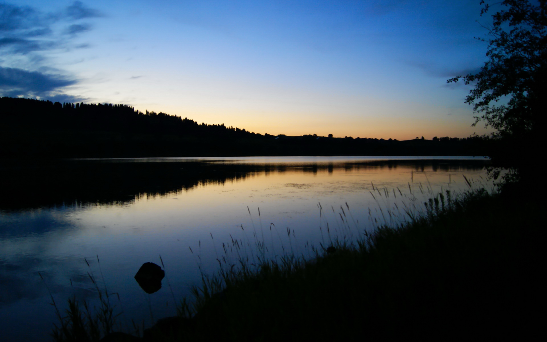 铁蹄踏碎万马阵，贝恩一箭定江山