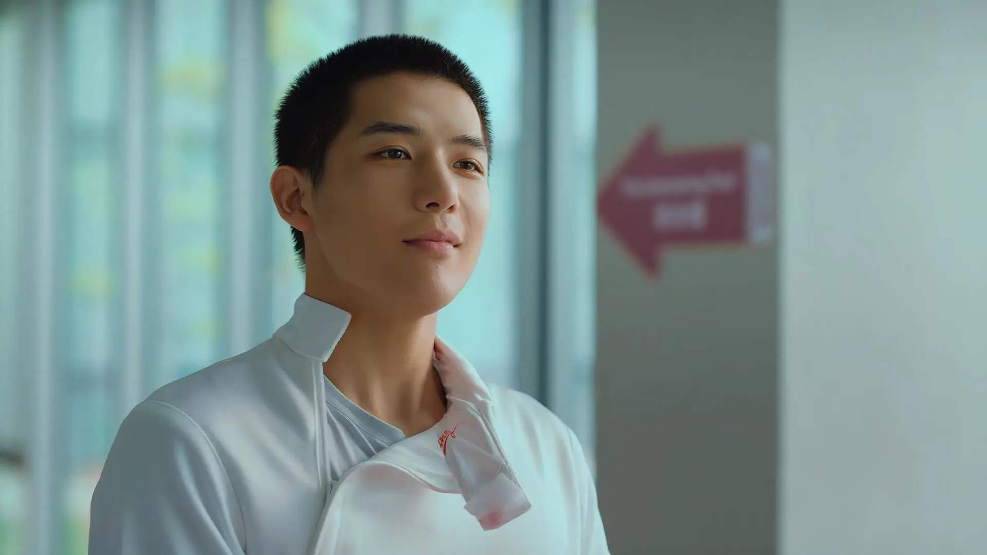 当世界在他脚下，也在他身后，孔德的唯一性之夜，与塞内加尔对阵尼斯的棋局