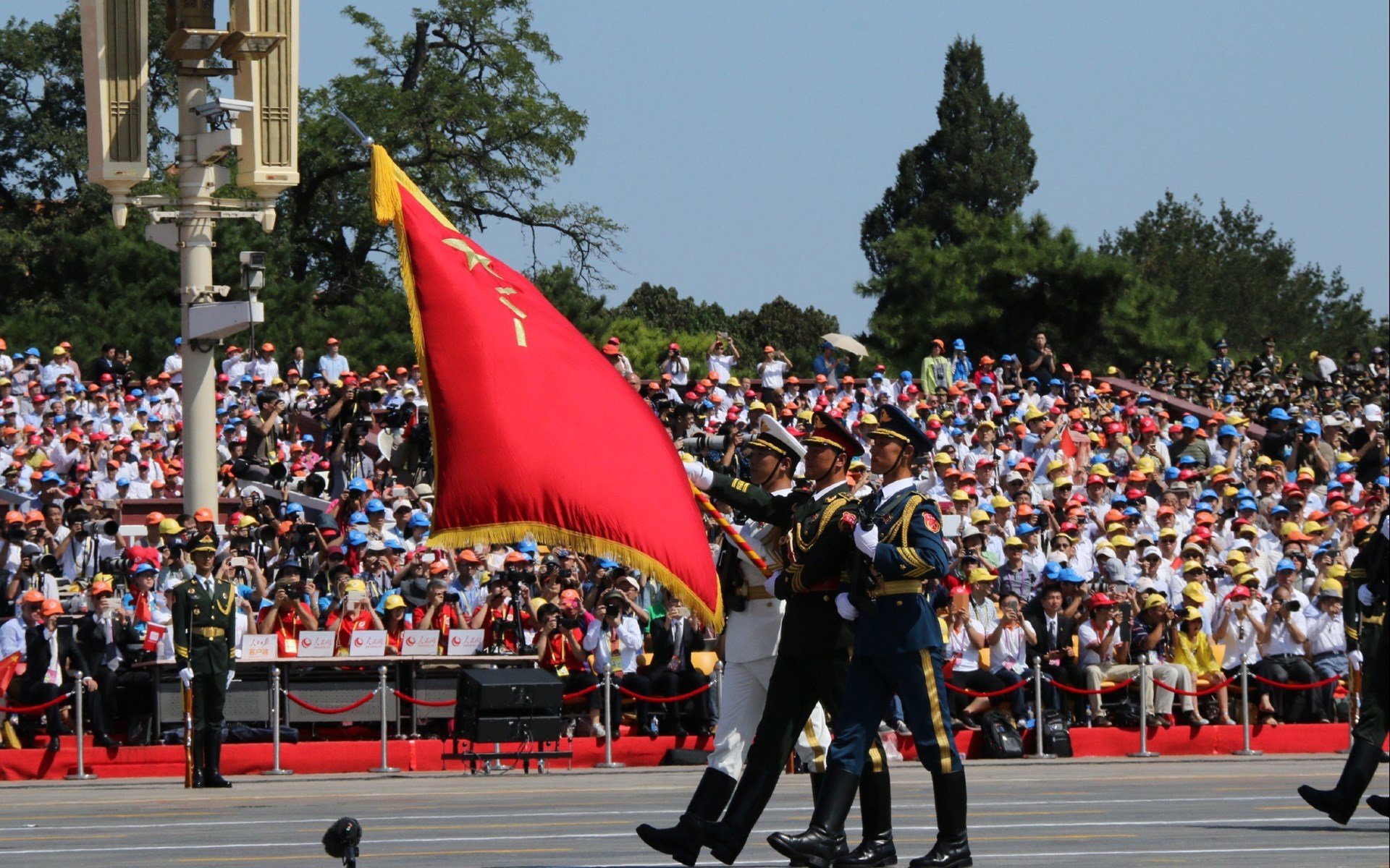 防守的艺术，从吉林锁死篮网到字母哥的季后赛统治