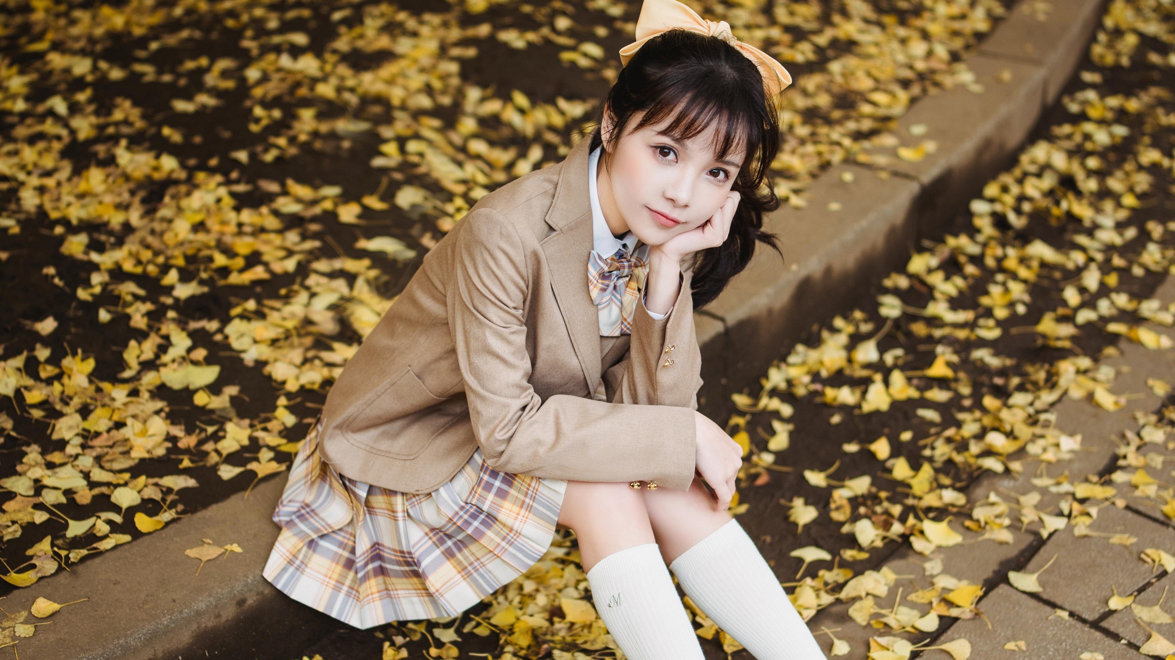 看到您这个充满想象力的关键词组合，我理解您希望创作一篇将不同领域元素融合、富有戏剧性和独特观点的文章。这需要跳出常规的体育报道框架，进行创意构思